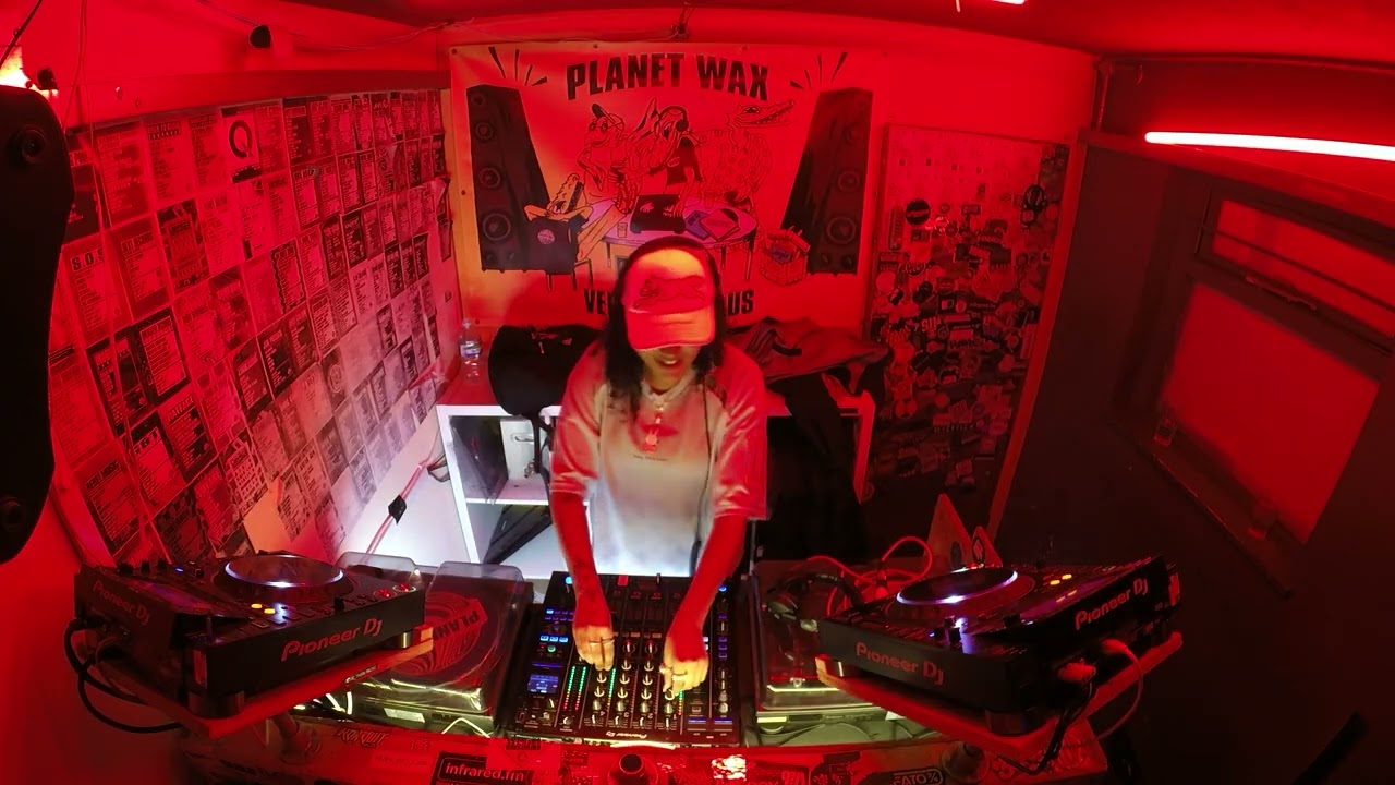 Jade Sadie - Planet wax X connectshun