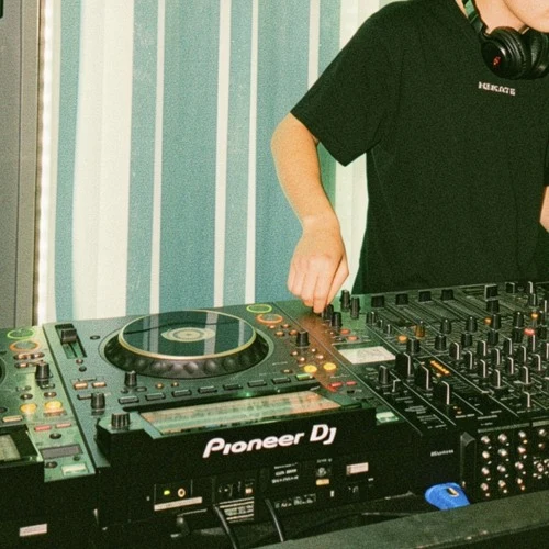 10/07. Nicos Glasgow (Bounce Set)