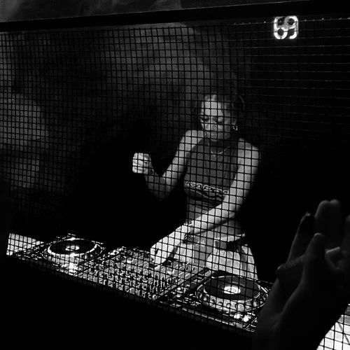 LAÜZ invites FRENXH @club69