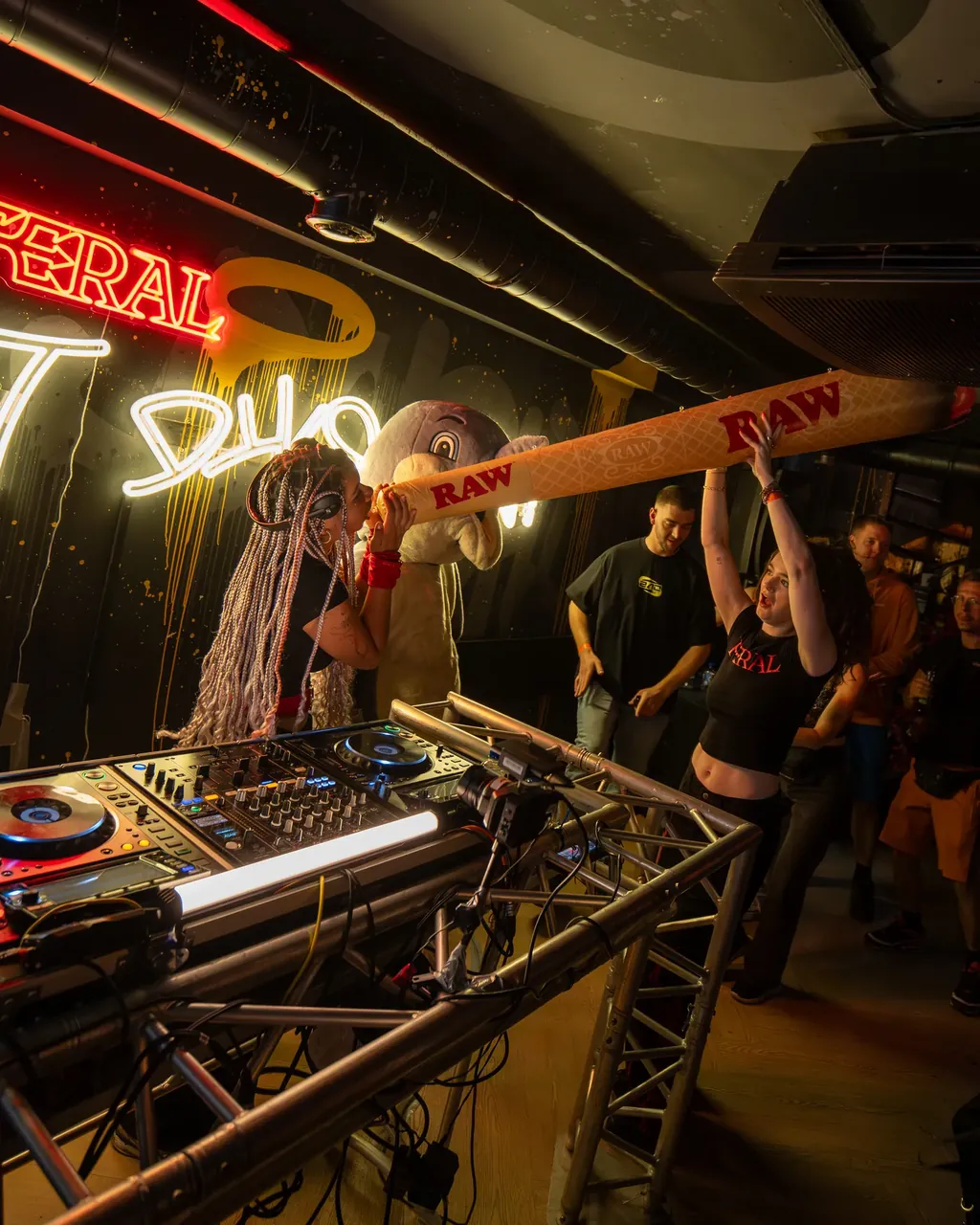 ADE 2026 Coffeeshop Hotbox Rave, photo 1
